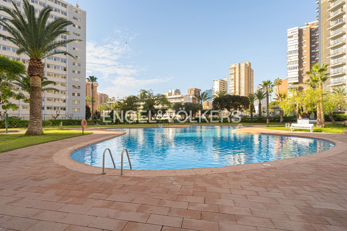 4 soverom Leilighet til salgs i Benidorm med svømmebasseng garasje - € 550 000 (Ref: 9465977)