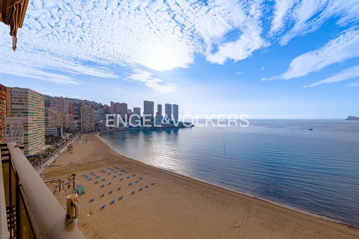 2 soverom Leilighet til salgs i Benidorm med garasje - € 380 000 (Ref: 9469931)