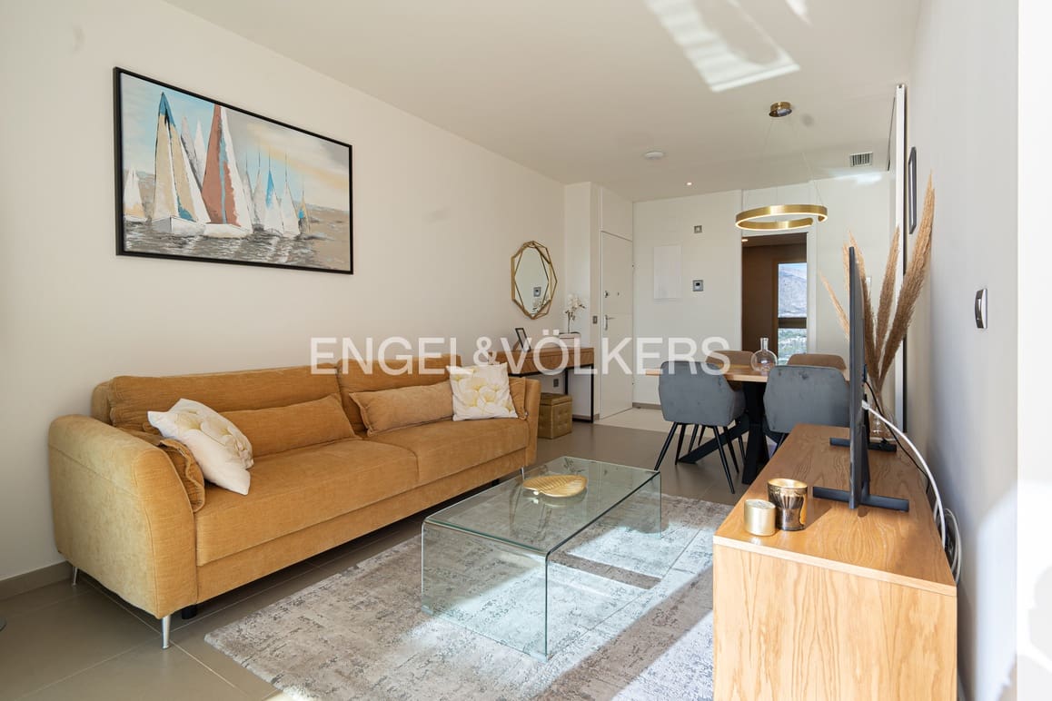 2 bedroom Apartment for sale in Benidorm with pool garage - € 765,000 (Ref: 9481542)