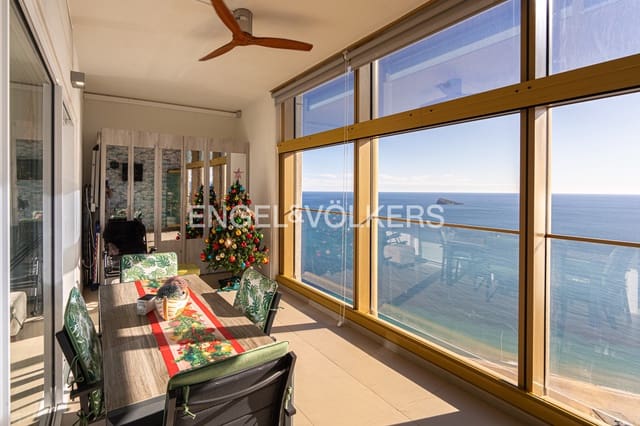 2 bedroom Apartment for sale in Benidorm with pool garage - € 765,000 (Ref: 9481542)