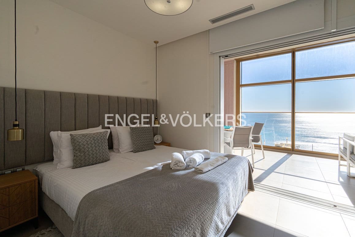 Apartamento de 2 habitaciones en Benidorm en venta con piscina garaje - 765.000 € (Ref: 9481542)