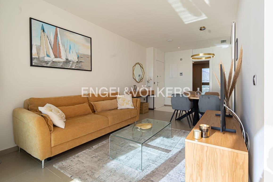 2 bedroom Apartment for sale in Benidorm with pool garage - € 625,000 (Ref: 9481543)