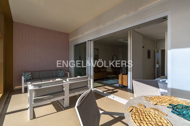 Apartamento de 2 habitaciones en Juzgados - Plaza de Toros, Benidorm en venta con piscina garaje - 625.000 € (Ref: 9481543)