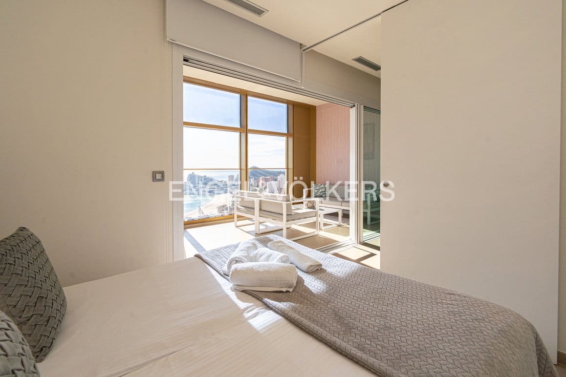 2 quarto Apartamento para venda em Benidorm com piscina garagem - 625 000 € (Ref: 9481543)
