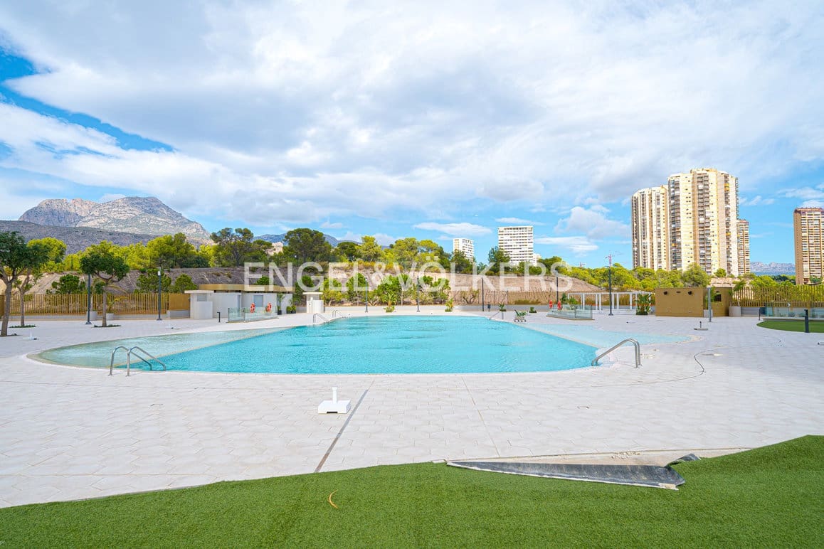 2 quarto Apartamento para venda em Benidorm com piscina garagem - 625 000 € (Ref: 9481543)