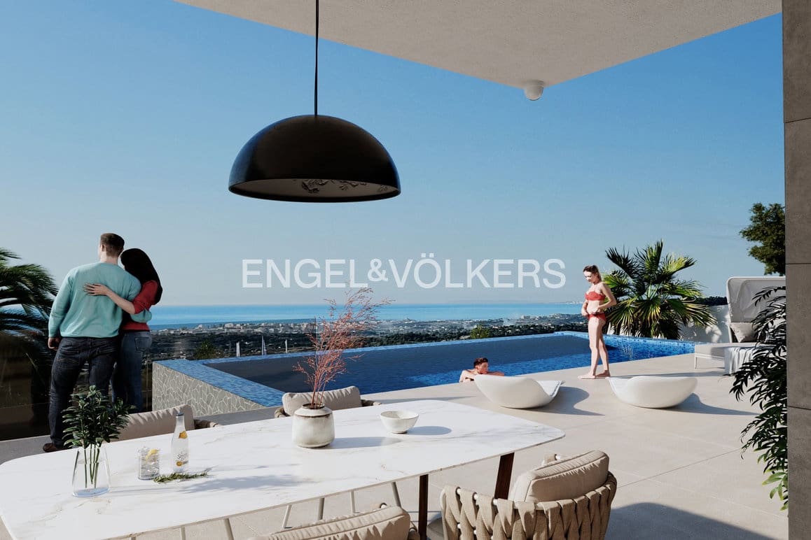 4 bedroom Villa for sale in Finestrat with pool - € 1,700,000 (Ref: 9503120)