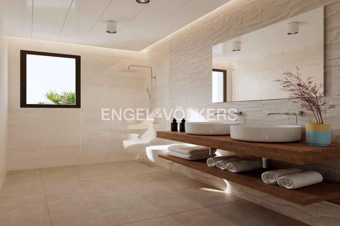 4 bedroom Villa for sale in Finestrat with pool - € 1,700,000 (Ref: 9503120)