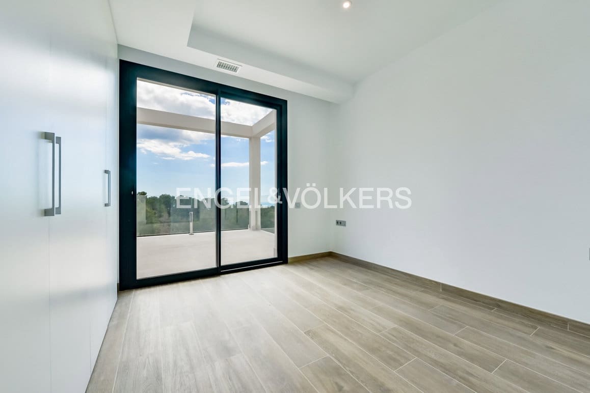 7 bedroom Villa for sale in Finestrat with pool garage - € 1,700,000 (Ref: 9503121)