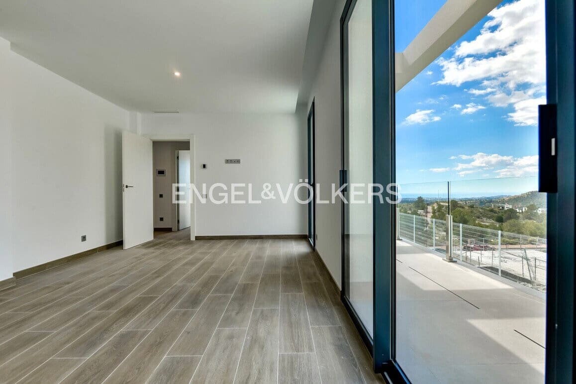 7 bedroom Villa for sale in Finestrat with pool garage - € 1,700,000 (Ref: 9503121)