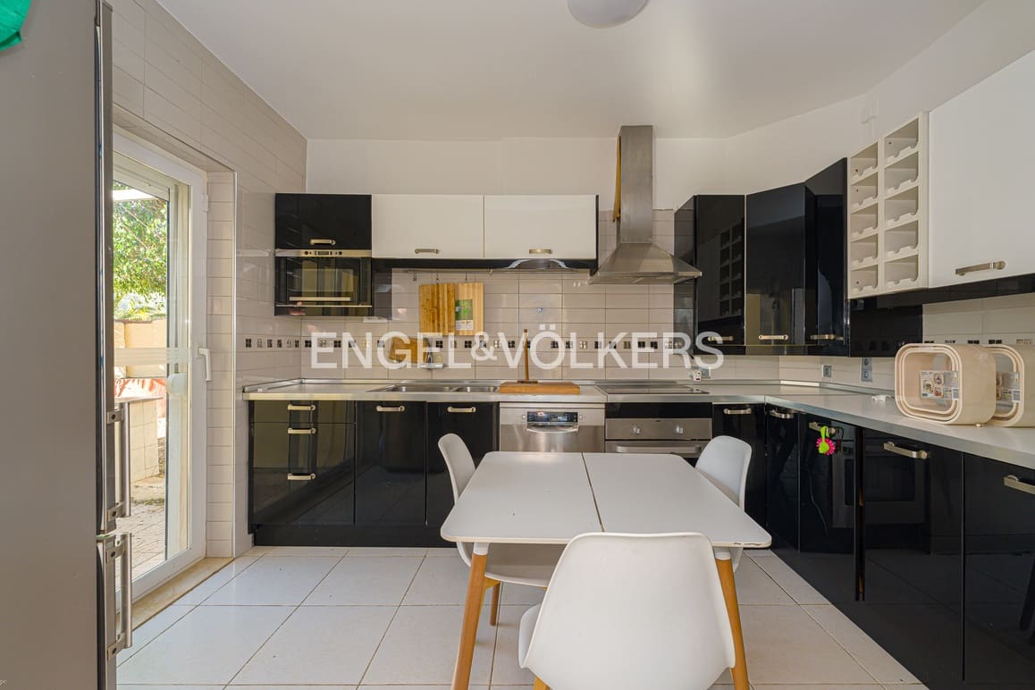 4 makuuhuone Huvila vuokrattavana paikassa La Nucia mukana uima-altaan - 2 800 € (Ref: 9517901)