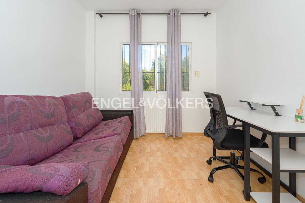 4 makuuhuone Huvila vuokrattavana paikassa La Nucia mukana uima-altaan - 2 800 € (Ref: 9517901)