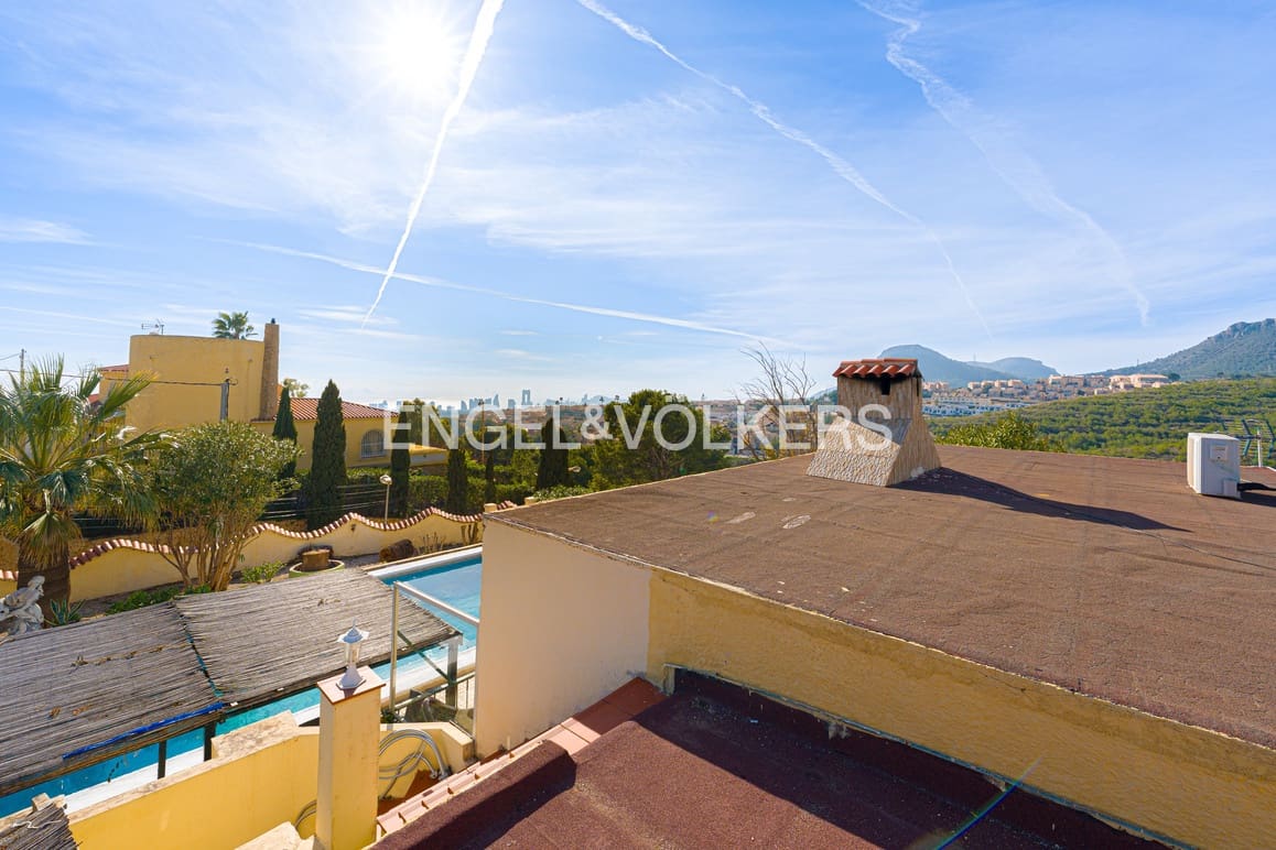 4 makuuhuone Huvila vuokrattavana paikassa La Nucia mukana uima-altaan - 2 800 € (Ref: 9517901)