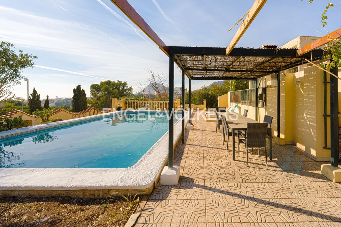 4 makuuhuone Huvila vuokrattavana paikassa La Nucia mukana uima-altaan - 2 800 € (Ref: 9517901)