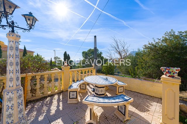 4 makuuhuone Huvila vuokrattavana paikassa La Nucia mukana uima-altaan - 2 800 € (Ref: 9517901)