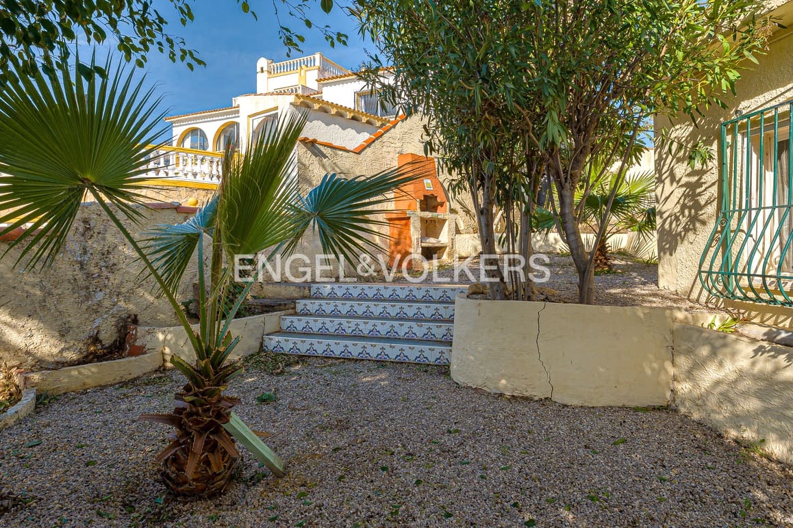 4 makuuhuone Huvila vuokrattavana paikassa La Nucia mukana uima-altaan - 2 800 € (Ref: 9517901)