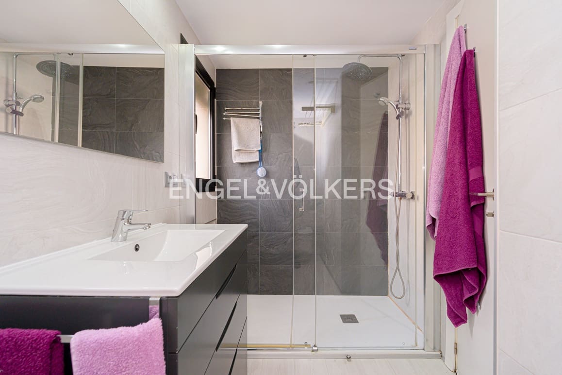 1 quarto Apartamento para venda em Benidorm com piscina - 245 000 € (Ref: 9528334)