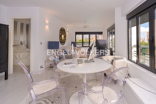 1 quarto Apartamento para venda em Benidorm com piscina - 245 000 € (Ref: 9528334)