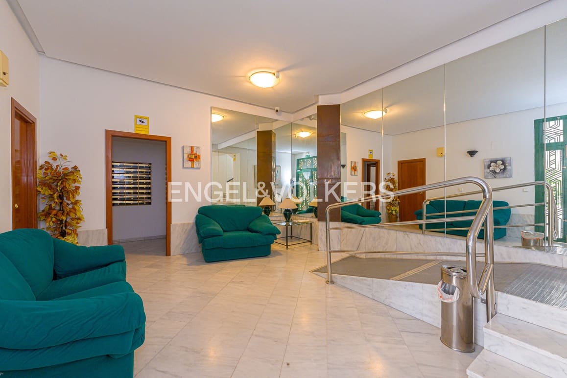 1 quarto Apartamento para venda em Benidorm com piscina - 245 000 € (Ref: 9528334)