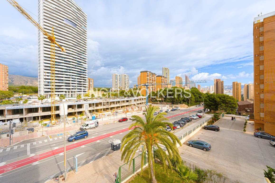 1 quarto Apartamento para venda em Benidorm com piscina - 245 000 € (Ref: 9528334)