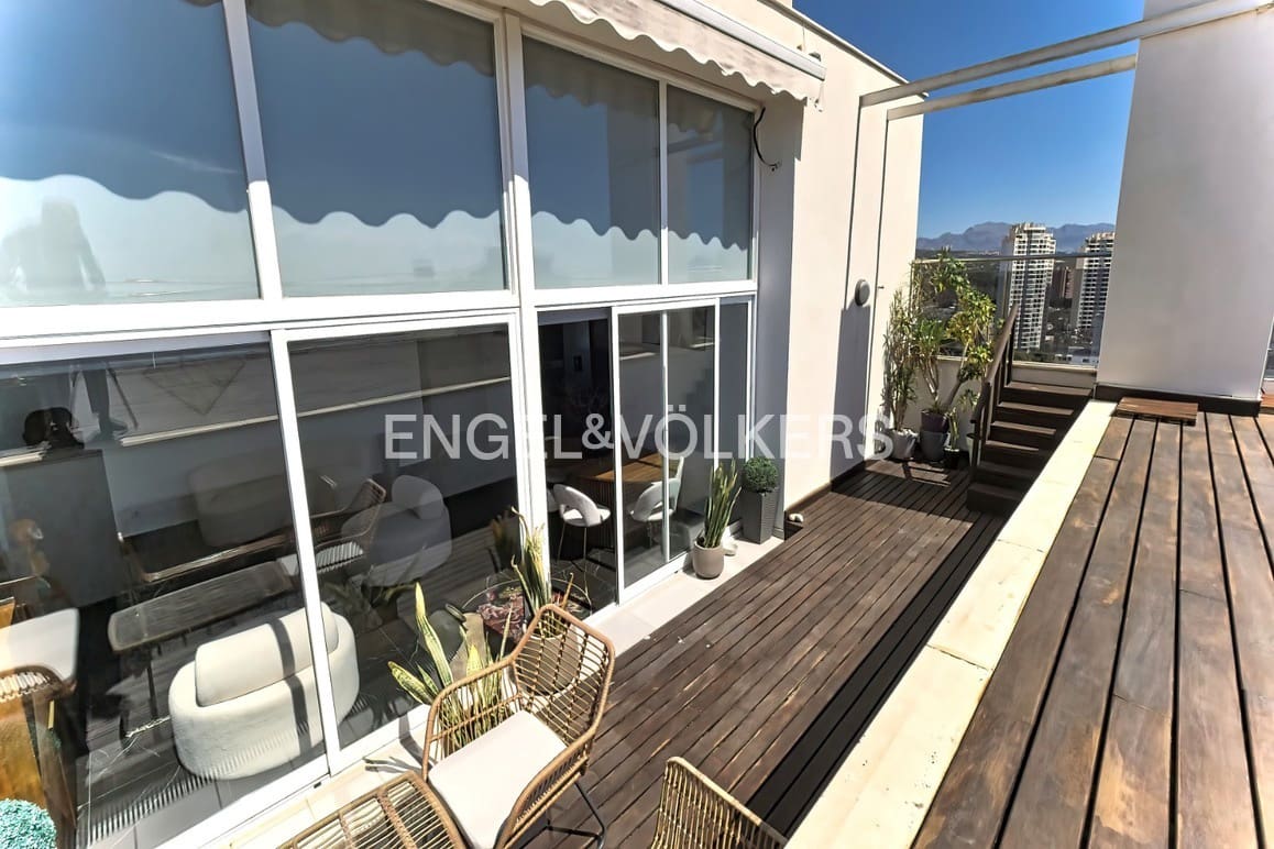 3 soverom Penthouse til salgs i Cala de Finestrat med svømmebasseng garasje - € 470 000 (Ref: 9566266)