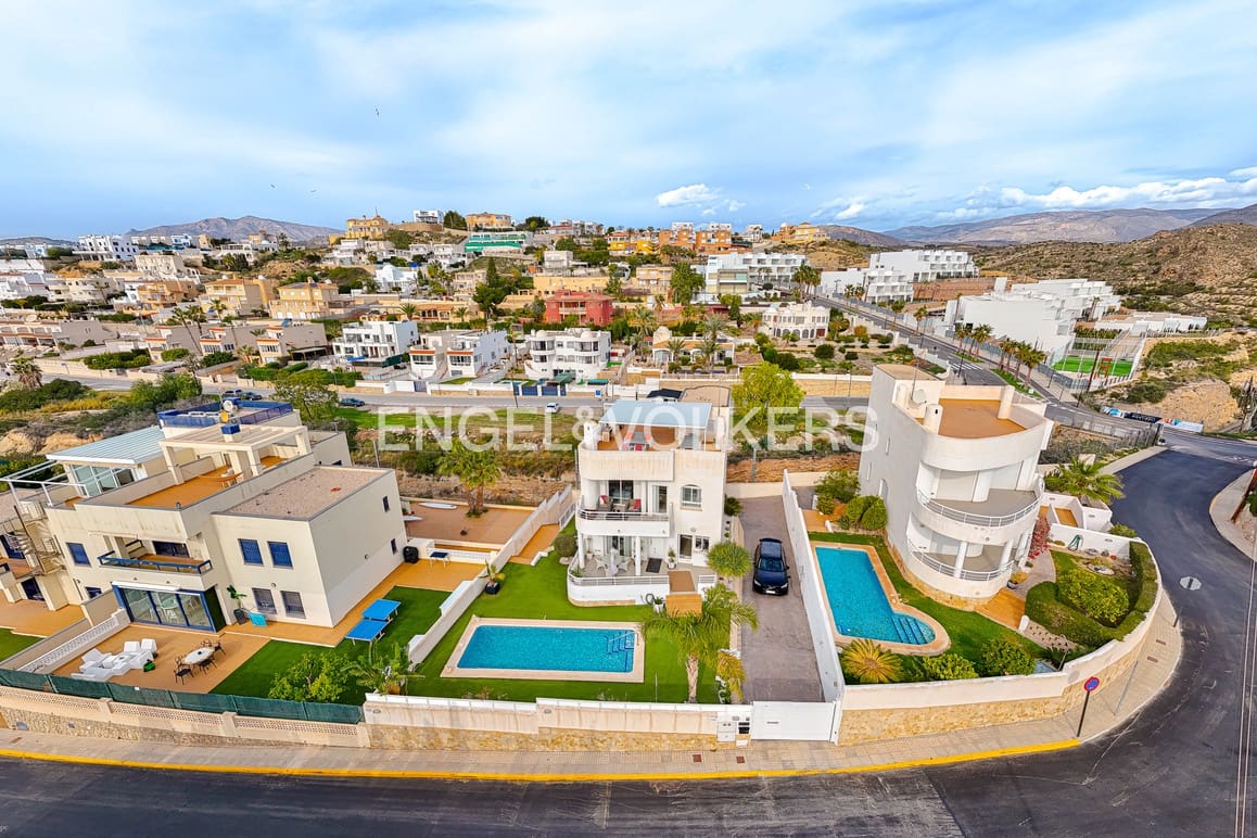 3 quarto Moradia para venda em La Villajoyosa / Vila Joiosa com piscina garagem - 869 000 € (Ref: 9572150)