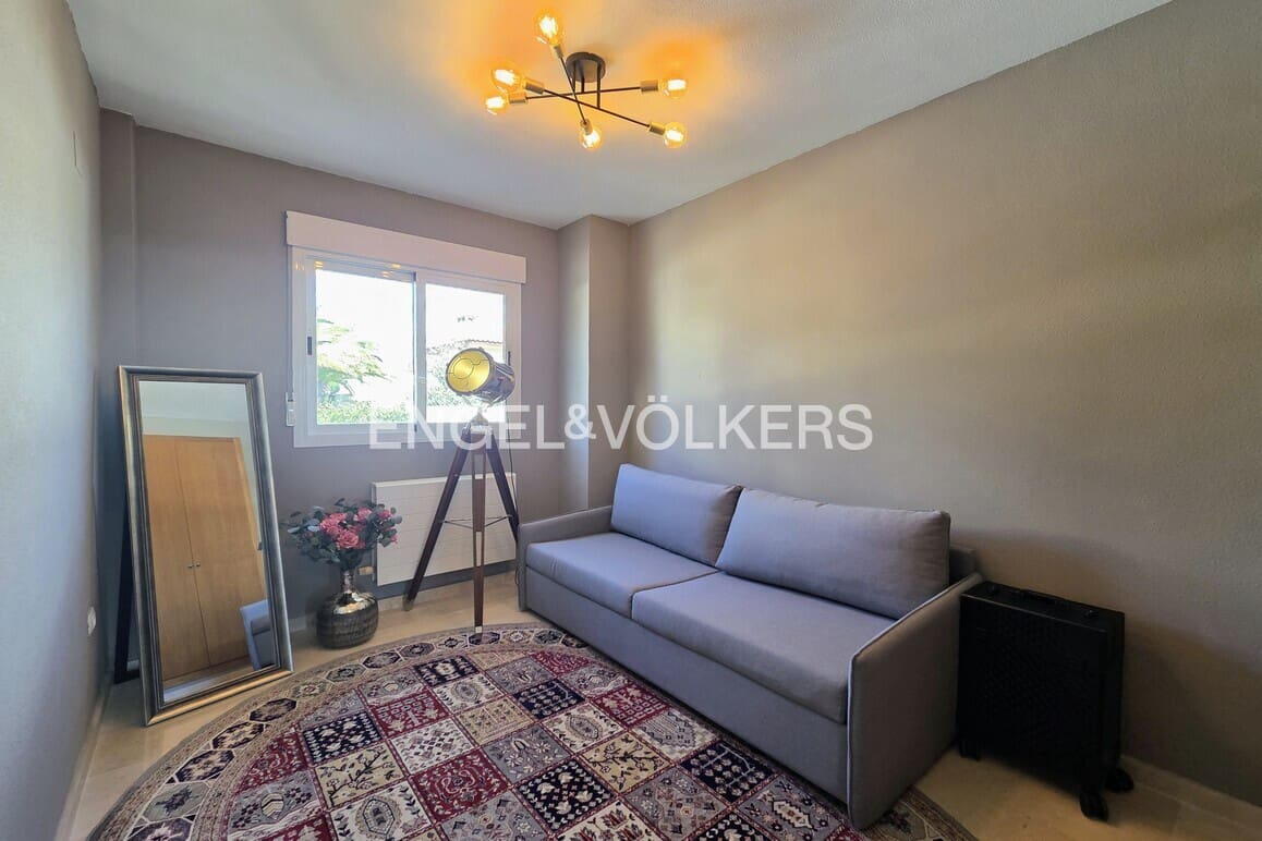 5 makuuhuone Huvila myytävänä paikassa La Nucia mukana uima-altaan 
autotalli - 385 000 € (Ref: 9592087)