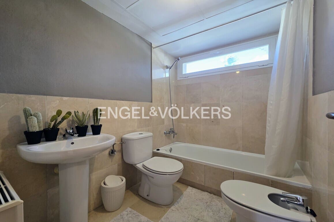 5 makuuhuone Huvila myytävänä paikassa La Nucia mukana uima-altaan 
autotalli - 385 000 € (Ref: 9592087)