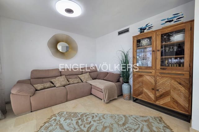 5 makuuhuone Huvila myytävänä paikassa La Nucia mukana uima-altaan 
autotalli - 385 000 € (Ref: 9592087)