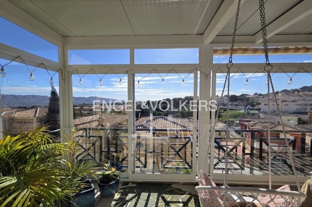 5 makuuhuone Huvila myytävänä paikassa La Nucia mukana uima-altaan 
autotalli - 385 000 € (Ref: 9592087)