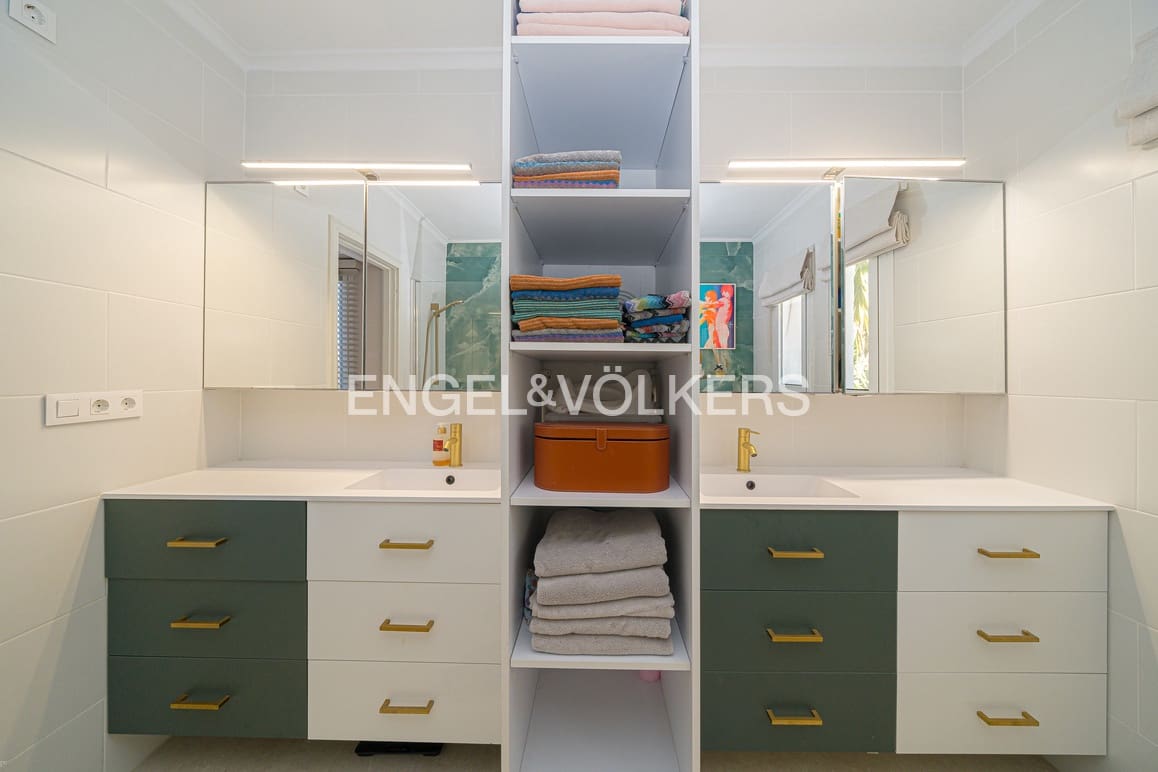 4 sypialnia Willa na sprzedaż w Polop z basenem garażem - 995 000 € (Ref: 9610214)