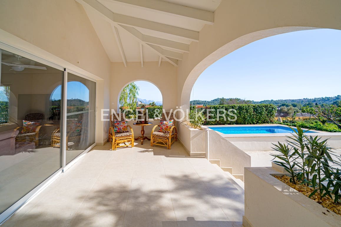 4 sypialnia Willa na sprzedaż w Polop z basenem garażem - 995 000 € (Ref: 9610214)