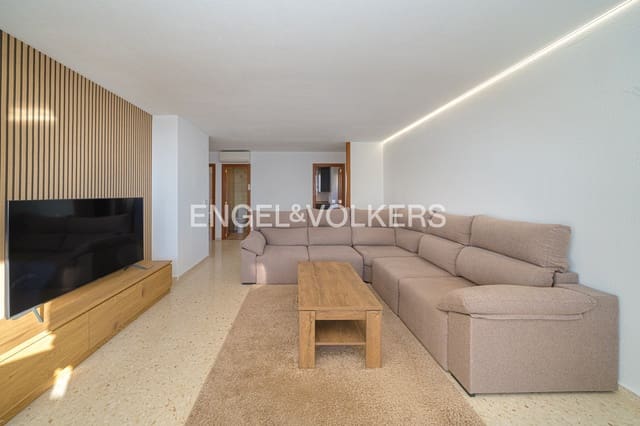 3 quarto Apartamento para arrendar em Benidorm com piscina garagem - 1 800 € (Ref: 9614445)