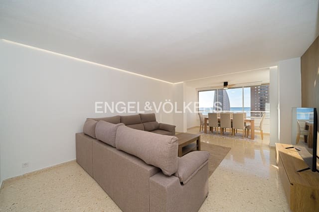 3 quarto Apartamento para arrendar em Benidorm com piscina garagem - 1 800 € (Ref: 9614445)