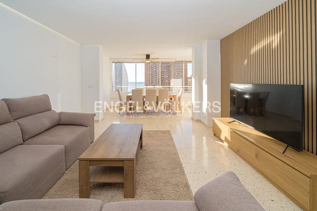 3 quarto Apartamento para arrendar em Benidorm com piscina garagem - 1 800 € (Ref: 9614445)