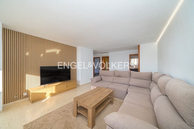 3 quarto Apartamento para arrendar em Benidorm com piscina garagem - 1 800 € (Ref: 9614445)