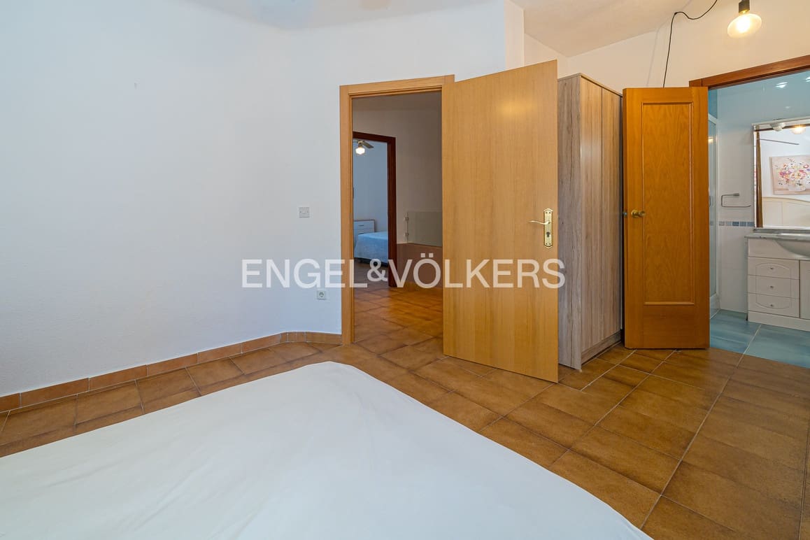 3 makuuhuone Omakotitalo myytävänä paikassa Benidorm mukana uima-altaan 
autotalli - 435 000 € (Ref: 9626356)