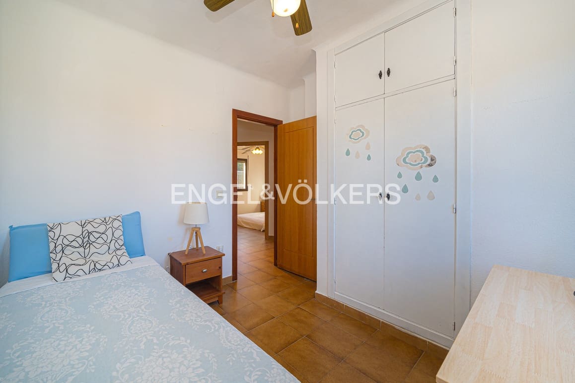 3 makuuhuone Omakotitalo myytävänä paikassa Benidorm mukana uima-altaan 
autotalli - 435 000 € (Ref: 9626356)