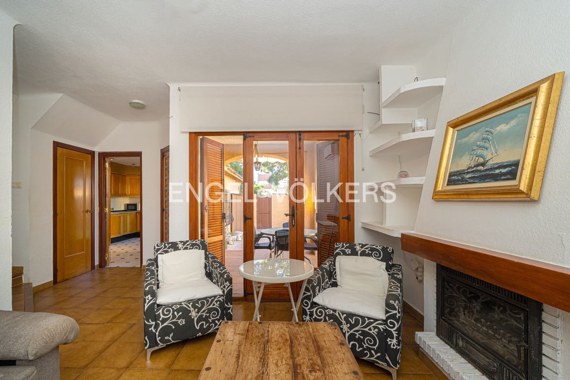 3 makuuhuone Omakotitalo myytävänä paikassa Benidorm mukana uima-altaan 
autotalli - 435 000 € (Ref: 9626356)