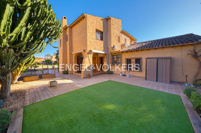 3 makuuhuone Omakotitalo myytävänä paikassa Benidorm mukana uima-altaan 
autotalli - 435 000 € (Ref: 9626356)