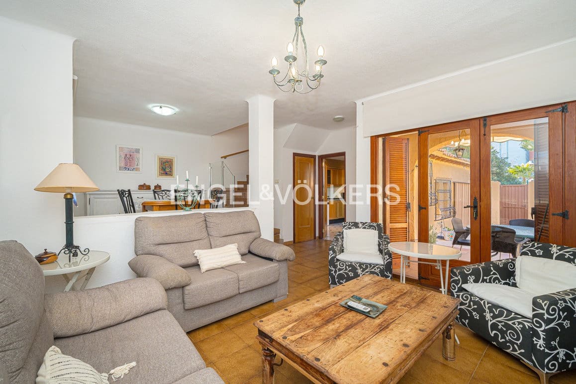 3 bedroom Townhouse for sale in Benidorm with pool garage - € 420,000 (Ref: 9626356)