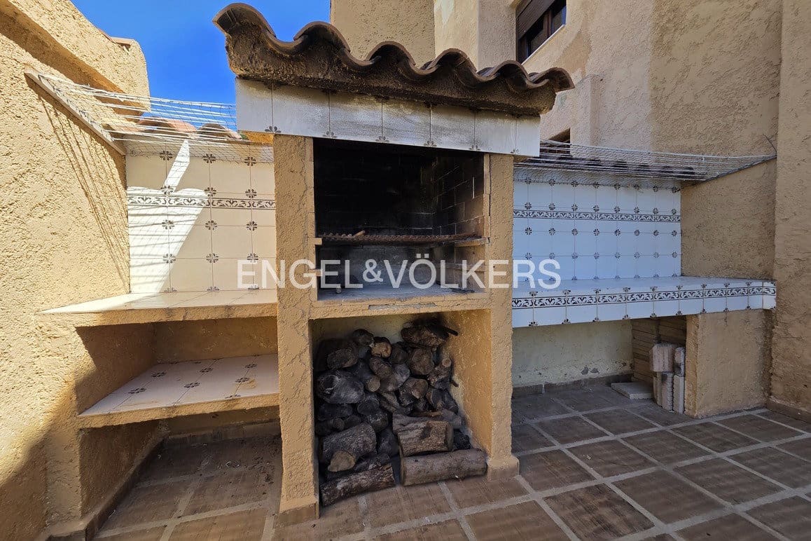 3 bedroom Townhouse for sale in Benidorm with pool garage - € 420,000 (Ref: 9626356)
