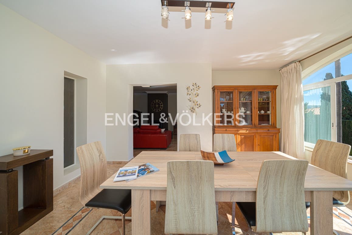 5 makuuhuone Huvila myytävänä paikassa Benidorm mukana uima-altaan 
autotalli - 995 000 € (Ref: 9628306)