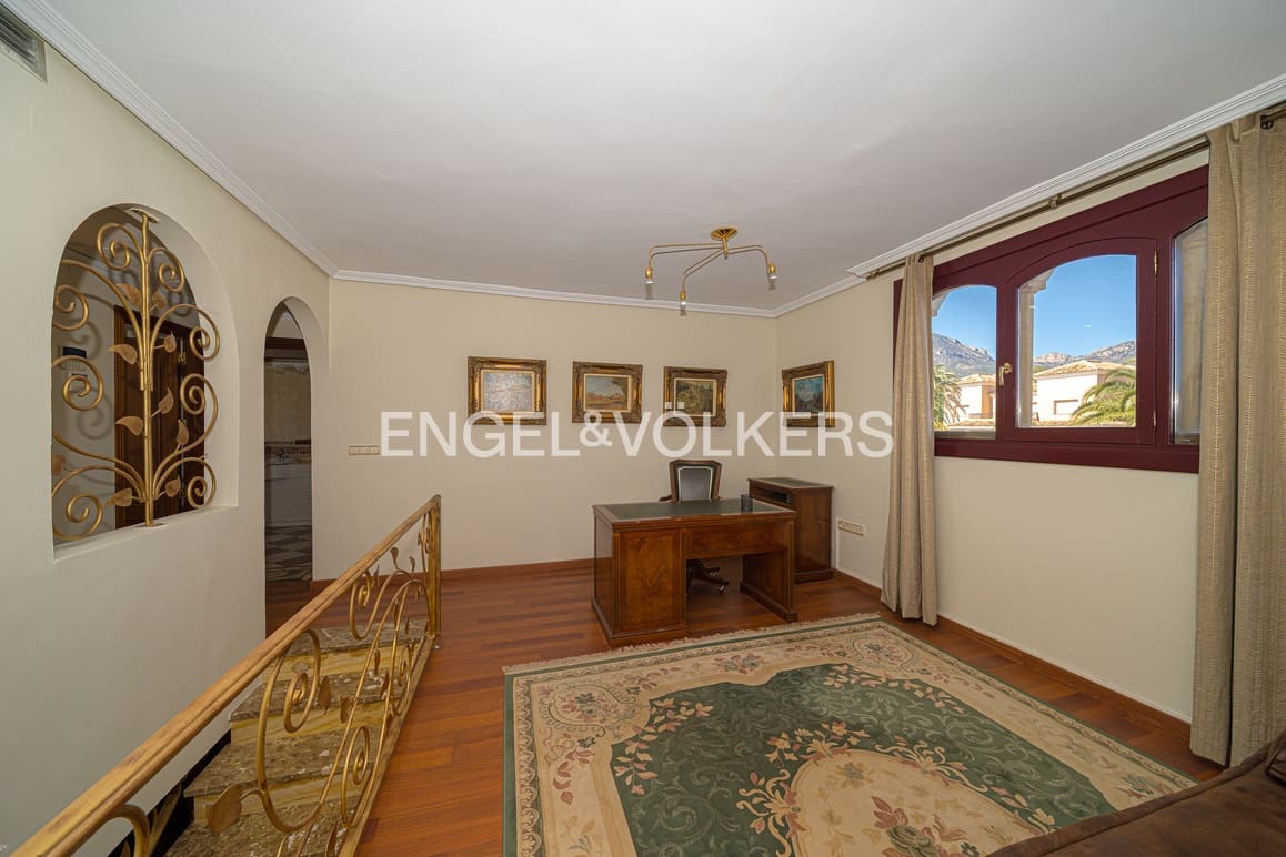 5 makuuhuone Huvila myytävänä paikassa Benidorm mukana uima-altaan 
autotalli - 995 000 € (Ref: 9628306)