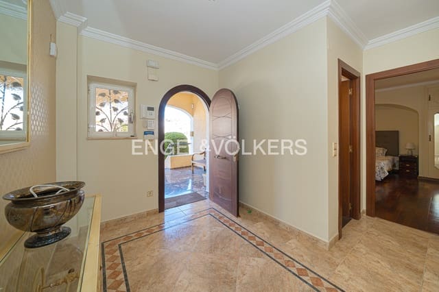 5 makuuhuone Huvila myytävänä paikassa Benidorm mukana uima-altaan 
autotalli - 995 000 € (Ref: 9628306)