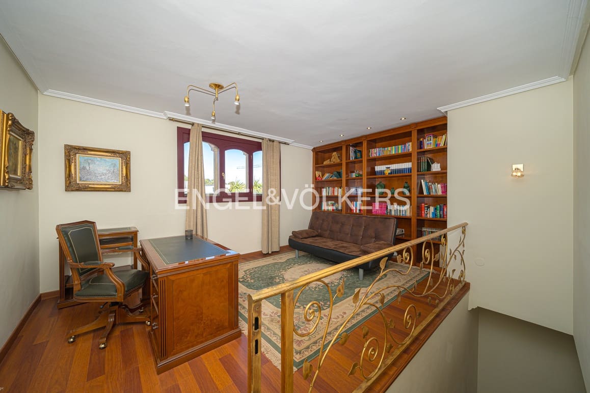 5 makuuhuone Huvila myytävänä paikassa Benidorm mukana uima-altaan 
autotalli - 995 000 € (Ref: 9628306)