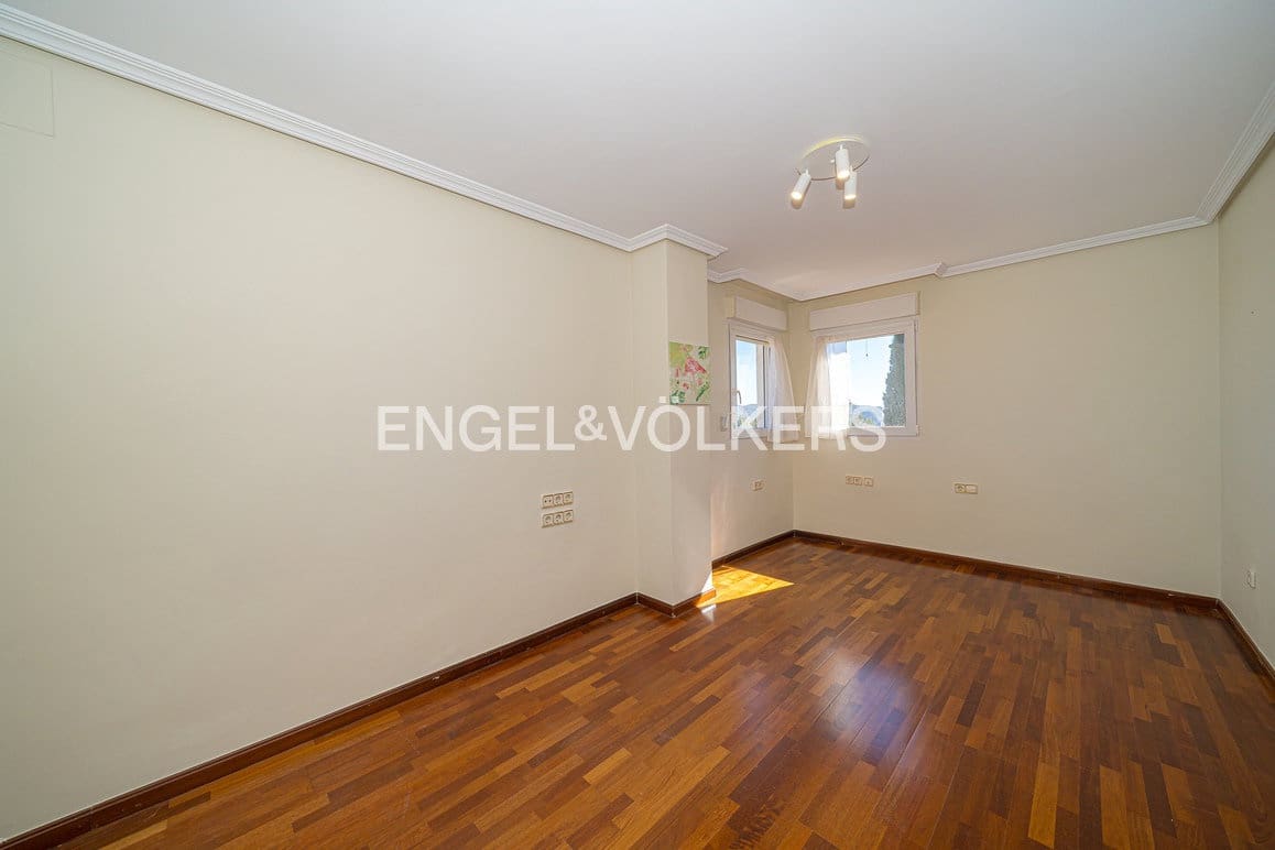 5 bedroom Villa for sale in Benidorm with pool garage - € 895,000 (Ref: 9628306)