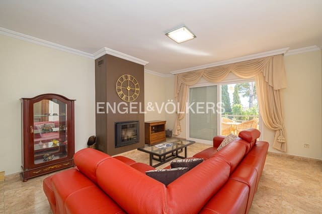 5 chambre Villa/Maison à vendre à Juzgados - Plaza de Toros, Benidorm avec piscine garage - 895 000 € (Ref: 9628306)