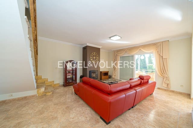 5 chambre Villa/Maison à vendre à Juzgados - Plaza de Toros, Benidorm avec piscine garage - 895 000 € (Ref: 9628306)