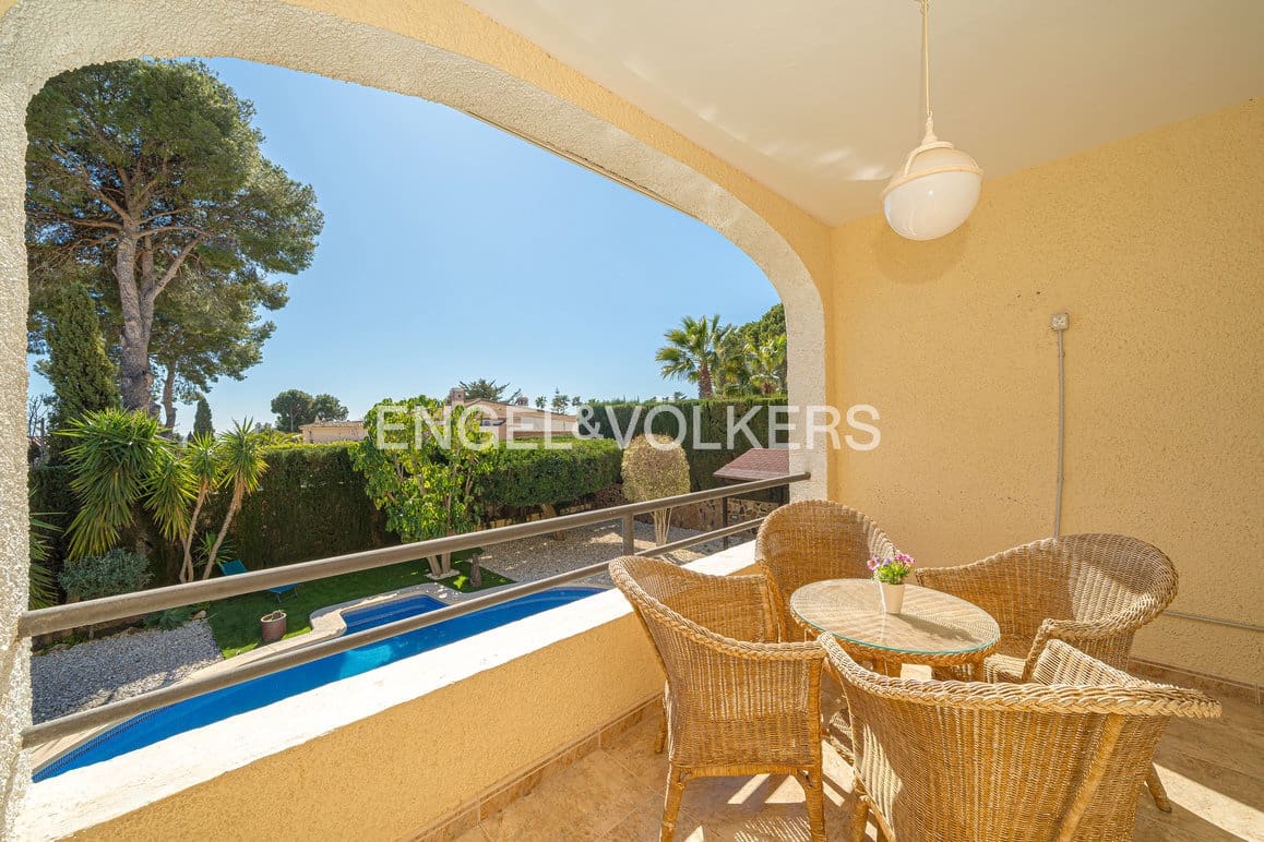 5 bedroom Villa for sale in Benidorm with pool garage - € 895,000 (Ref: 9628306)