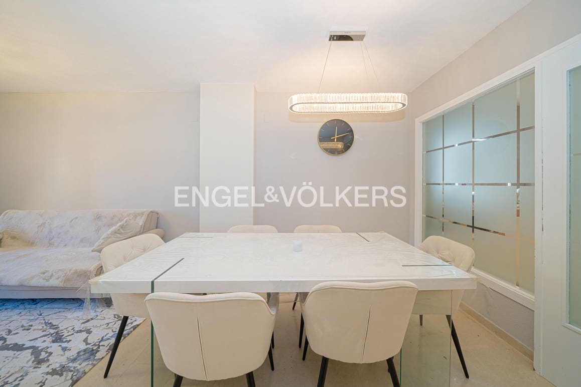 3 soveværelse Lejlighed til salg i Benidorm med swimmingpool - € 365.000 (Ref: 9631836)